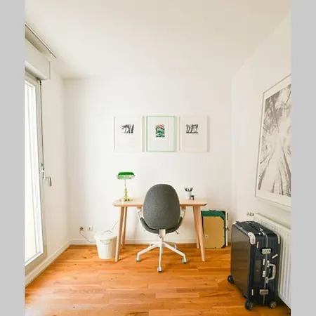 Apartment West Side - Full River View - Spacious - De Luxe *