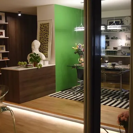 Apartment West Side - Full River View - Spacious - De Luxe *