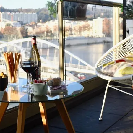 West Side - Full River View - Spacious - De Luxe Apartment Lyon
