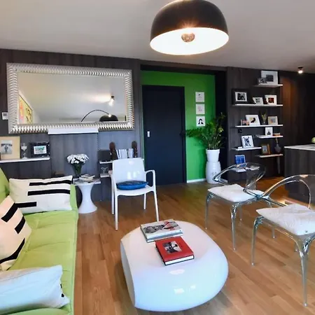 Apartment West Side - Full River View - Spacious - De Luxe *